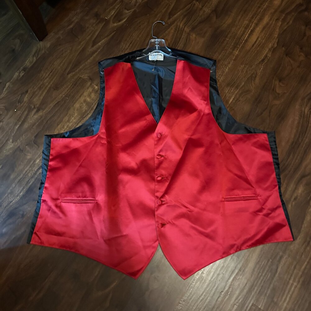 Men's Tuxedo Park Accessories Red/Black Vest Size 4XL NWOT